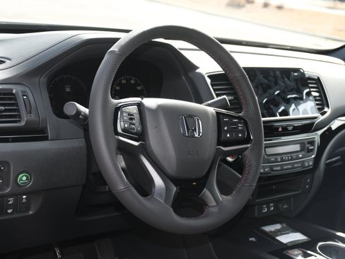 New 2026 Honda Ridgeline Black Edition image 4