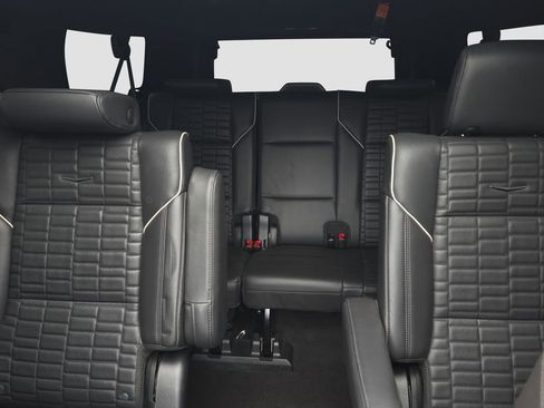 Used 2023 Cadillac Escalade ESV Sport Platinum image 12