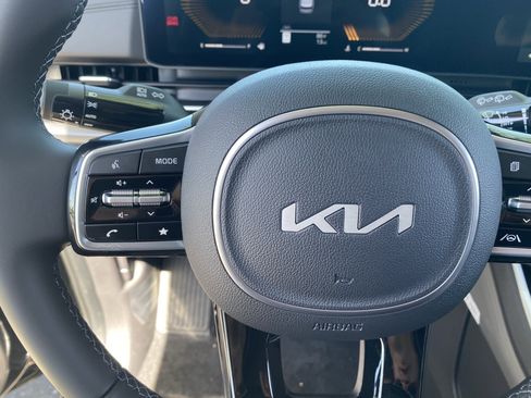 New 2026 Kia Carnival image 22