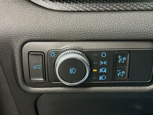 Used 2023 Ford Explorer ST-Line w/ Class IV Trailer Tow Package image 17