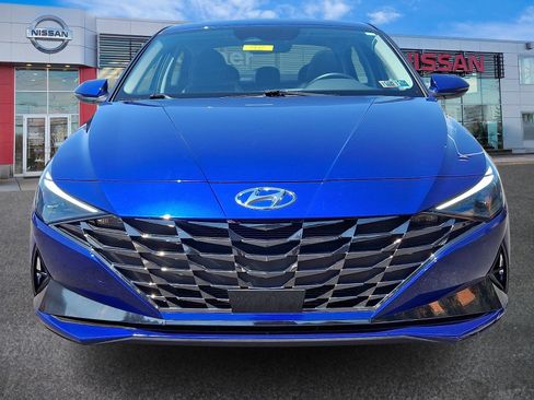 Used 2023 Hyundai Elantra Limited FWD image 2