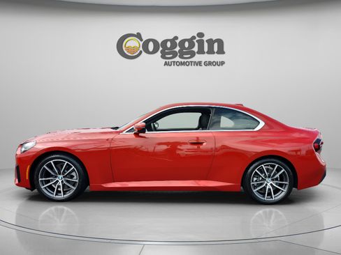 Certified 2022 BMW 230i Coupe w/ Convenience Package image 3