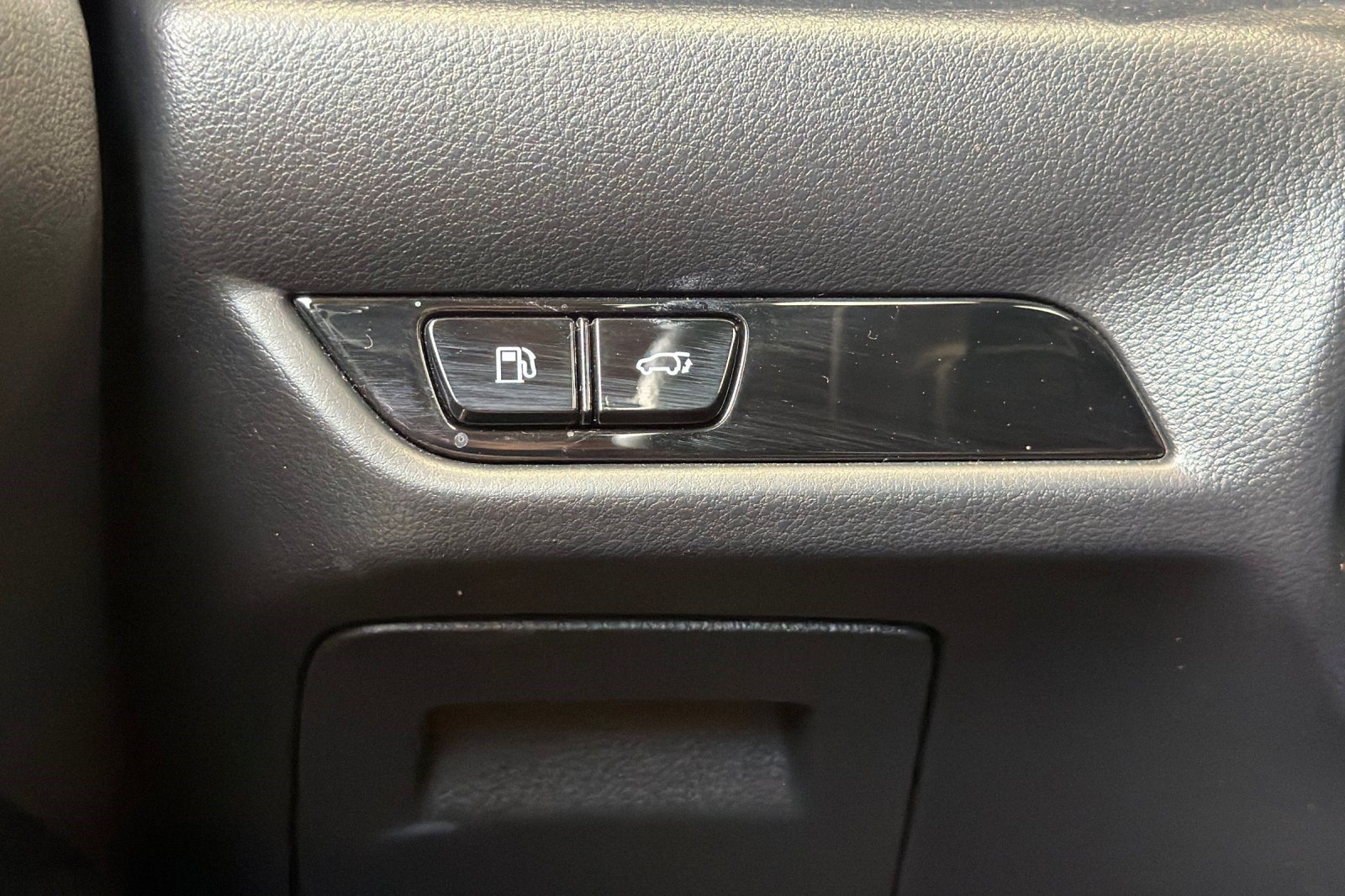 Certified 2025 Lexus NX 350 AWD w/ Cold Area Package image 36