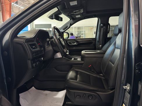 Used 2021 Chevrolet Suburban LT image 6