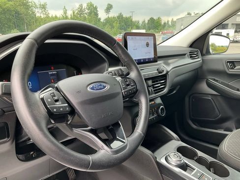 Certified 2023 Ford Escape Active AWD/4WD image 22