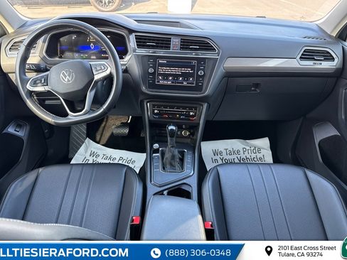 Used 2024 Volkswagen Tiguan SE image 16