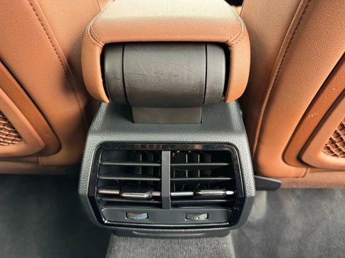 Used 2020 Audi Q3 2.0T Premium Plus w/ Premium Plus Package image 25