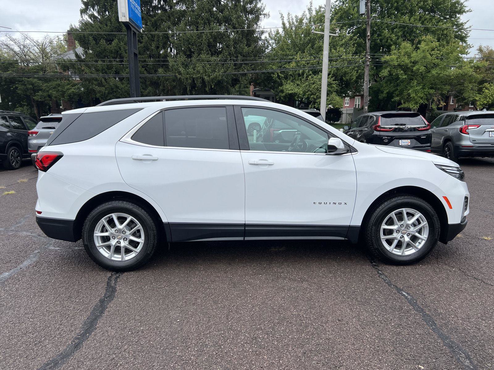 Used 2024 Chevrolet Equinox LT AWD/4WD image 8