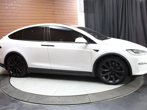 Used 2022 Tesla Model X Plaid image 45