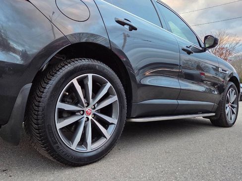 Used 2017 Jaguar F-PACE Prestige image 17