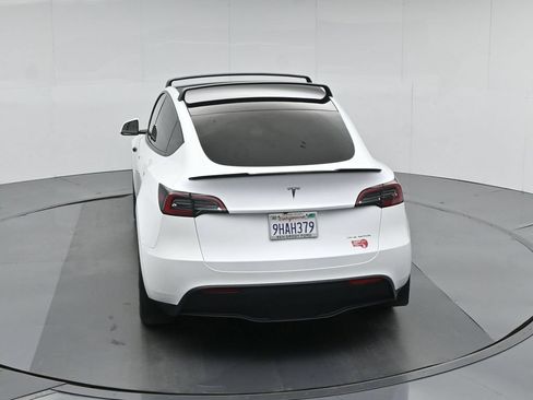 Used 2023 Tesla Model Y Long Range AWD/4WD image 38