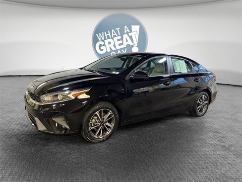 Certified 2023 Kia Forte LXS image 8