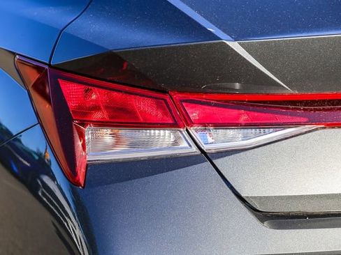 New 2026 Hyundai Elantra SE FWD image 11