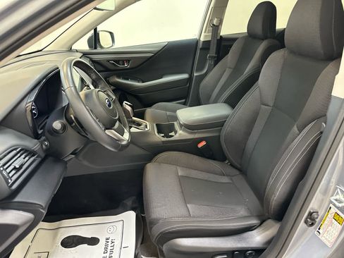 Used 2024 Subaru Outback Premium AWD/4WD image 4