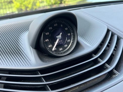 Used 2022 Porsche Taycan GTS image 22