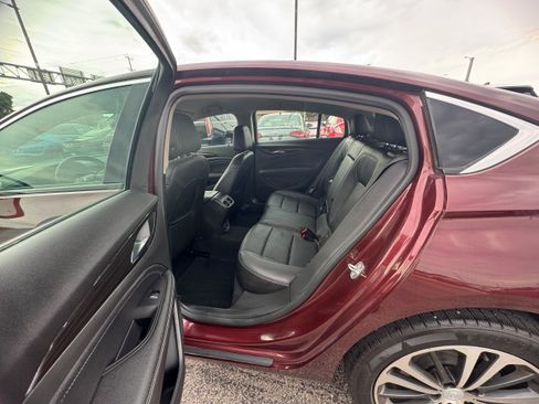 Used 2019 Buick Regal Essence w/ Driver Confidence Package I AWD/4WD image 5