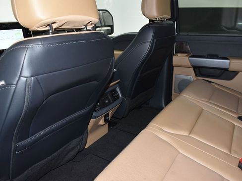 Used 2025 Ford F250 Lariat w/ Lariat Ultimate Package image 15