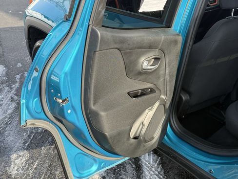 Used 2020 Jeep Renegade Sport image 18