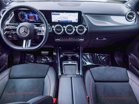 Certified 2025 Mercedes-Benz GLA 250 image 12