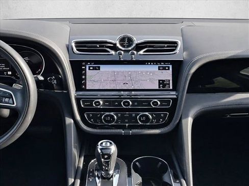 Used 2021 Bentley Bentayga AWD/4WD image 20