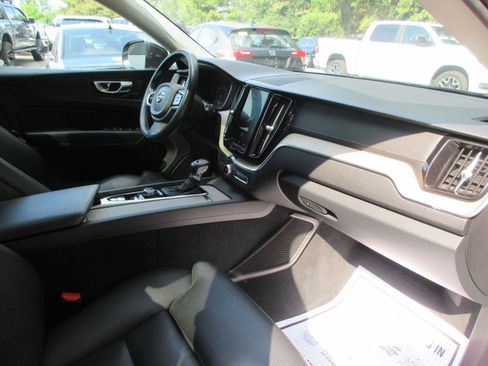 Used 2018 Volvo XC60 T5 Inscription w/ Convenience Package AWD/4WD image 14