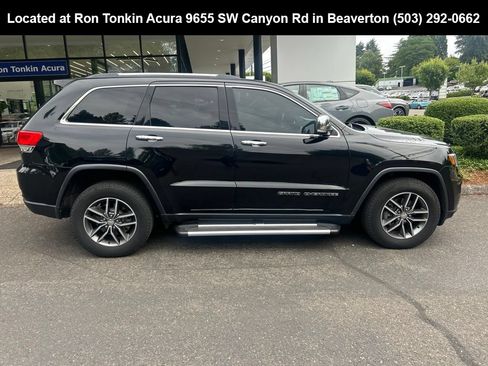 Used 2017 Jeep Grand Cherokee Limited w/ Luxury Group II AWD/4WD image 3