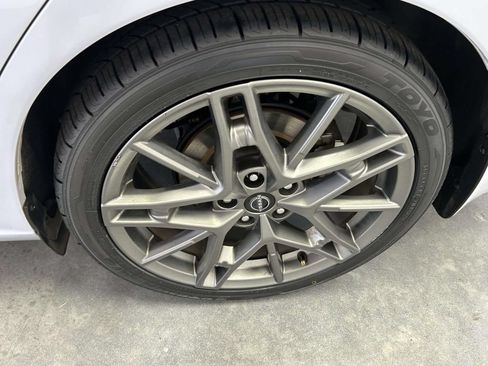 Used 2023 Nissan Altima 2.0 SR FWD image 9