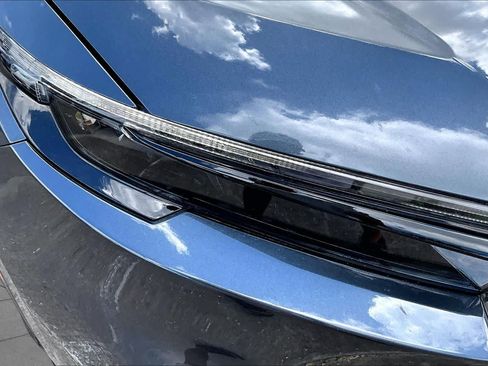 Used 2025 Honda CR-V Sport-L image 28