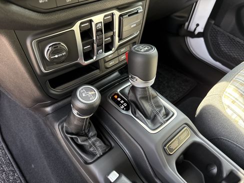 New 2026 Jeep Wrangler Unlimited Sport AWD/4WD image 31