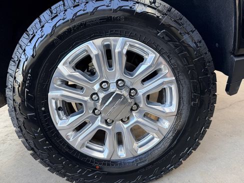 Used 2022 GMC Sierra 2500 Denali AWD/4WD image 46