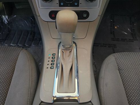 Used 2011 Chevrolet Malibu LS image 39