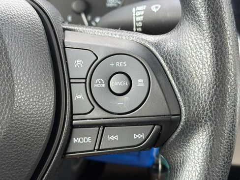 Used 2025 Toyota Corolla LE FWD image 17