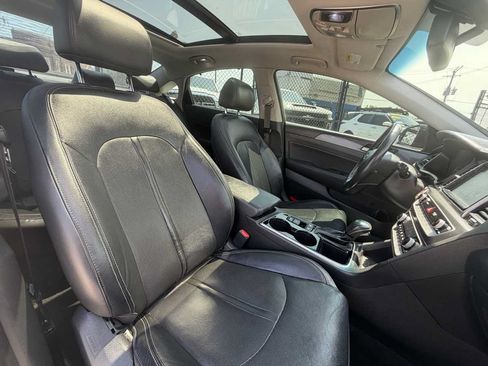 Used 2019 Hyundai Sonata Limited w/ Ultimate Package 04 FWD image 25