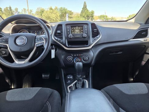 Used 2016 Jeep Cherokee Sport AWD/4WD image 15