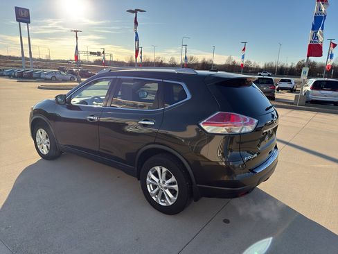 Used 2016 Nissan Rogue SV image 7