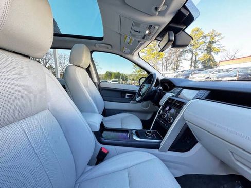 Used 2018 Land Rover Discovery Sport HSE image 14