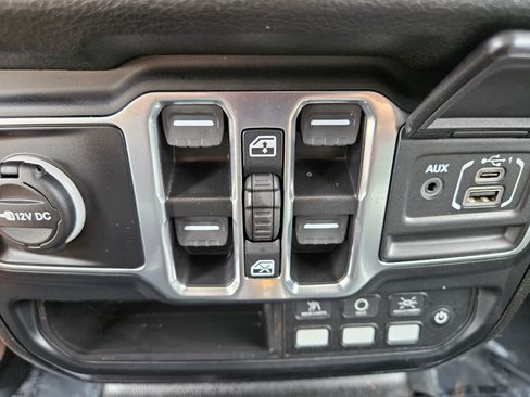 Used 2024 Jeep Gladiator Sport AWD/4WD image 31