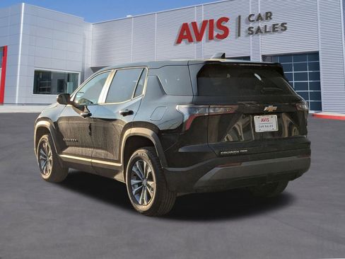 Used 2025 Chevrolet Equinox LT image 3