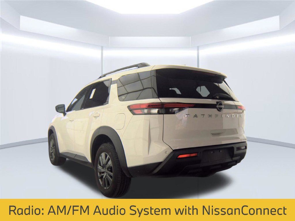 Used 2025 Nissan Pathfinder SV FWD image 2