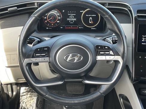 Certified 2022 Hyundai Tucson Limited image 21