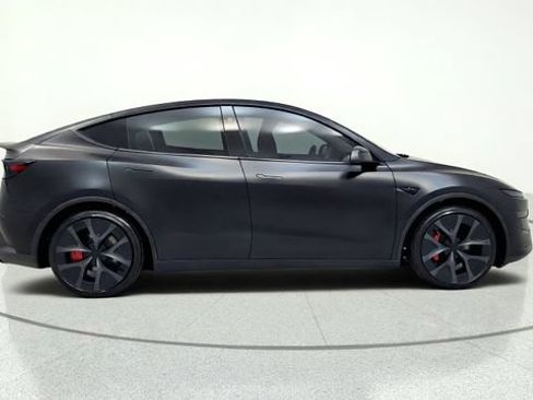 Used 2026 Tesla Model Y Performance AWD/4WD image 10