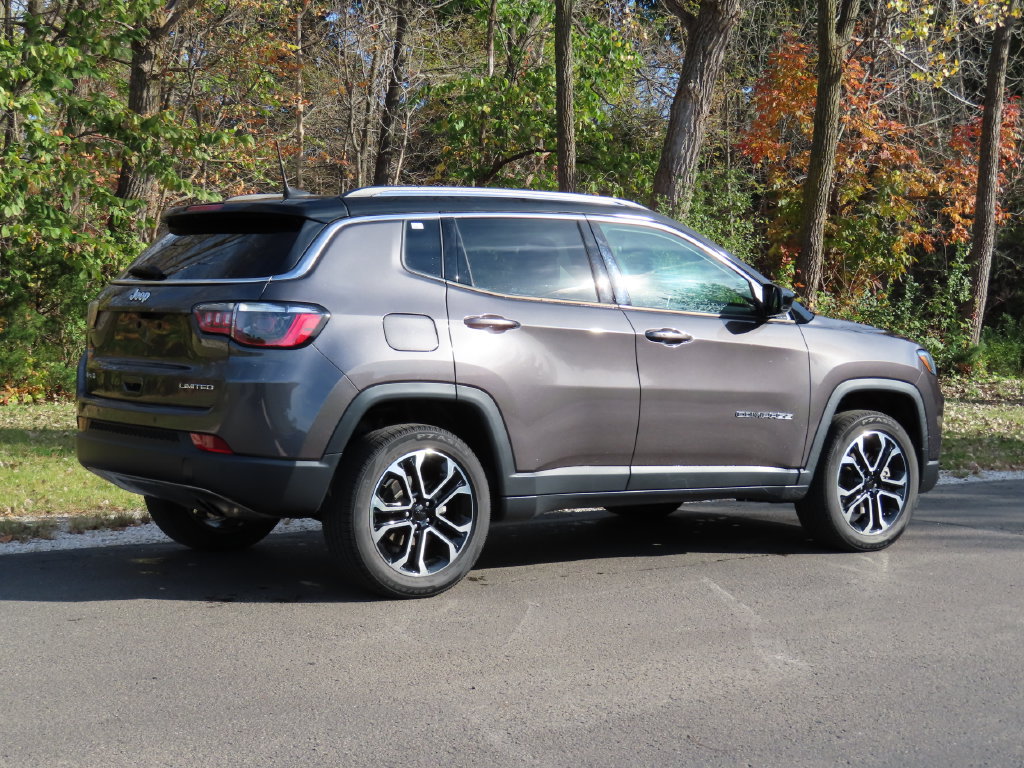 Used 2022 Jeep Compass Limited AWD/4WD image 3