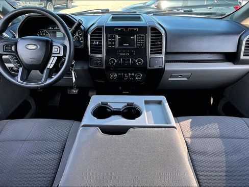 Used 2017 Ford F150 XLT AWD/4WD image 7