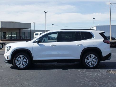 Used 2024 GMC Acadia Elevation w/ Trailering Package image 11