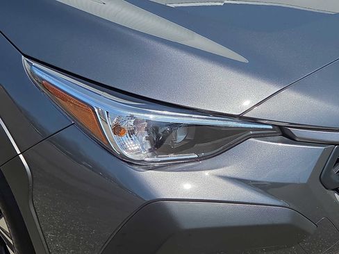 Used 2024 Subaru Crosstrek 2.0i Premium image 9