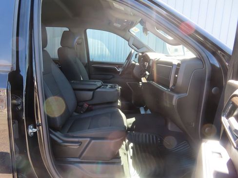 Used 2022 Chevrolet Silverado 1500 LT w/ Diesel Off-Road Package AWD/4WD image 24