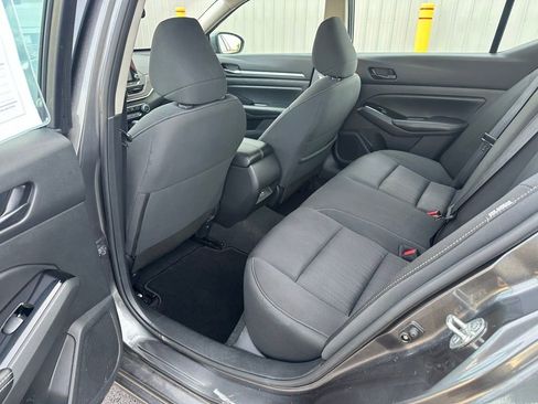 Used 2023 Nissan Altima 2.5 SV image 11