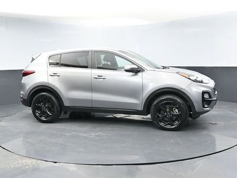 Used 2022 Kia Sportage LX image 7