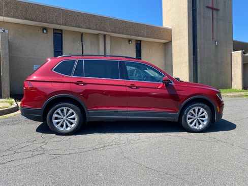 Used 2019 Volkswagen Tiguan SE AWD/4WD image 2