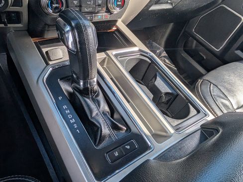 Used 2016 Ford F150 Lariat w/ Equipment Group 502A Luxury image 28